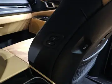 2023 Kia Carnival с пробегом 37 411 км