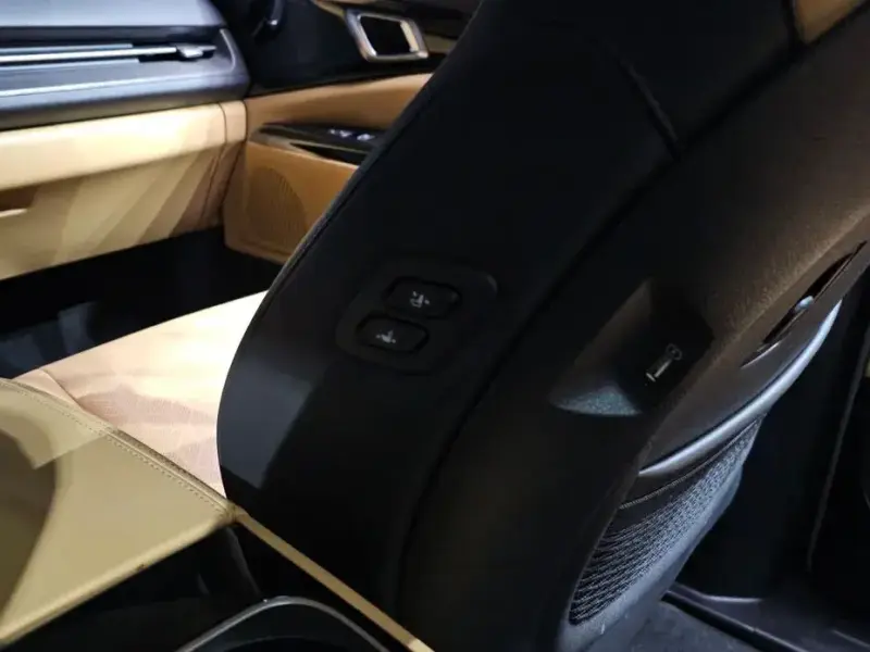 2023 Kia Carnival с пробегом 37 411 км