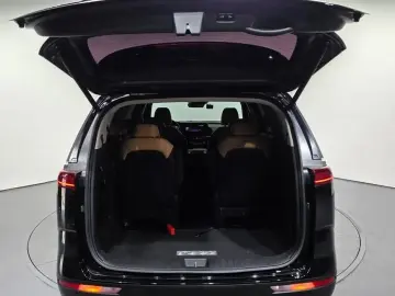 2022 Kia Carnival с пробегом 88 109 км