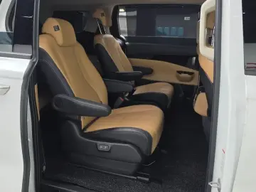 2022 Kia Carnival с пробегом 47 500 км