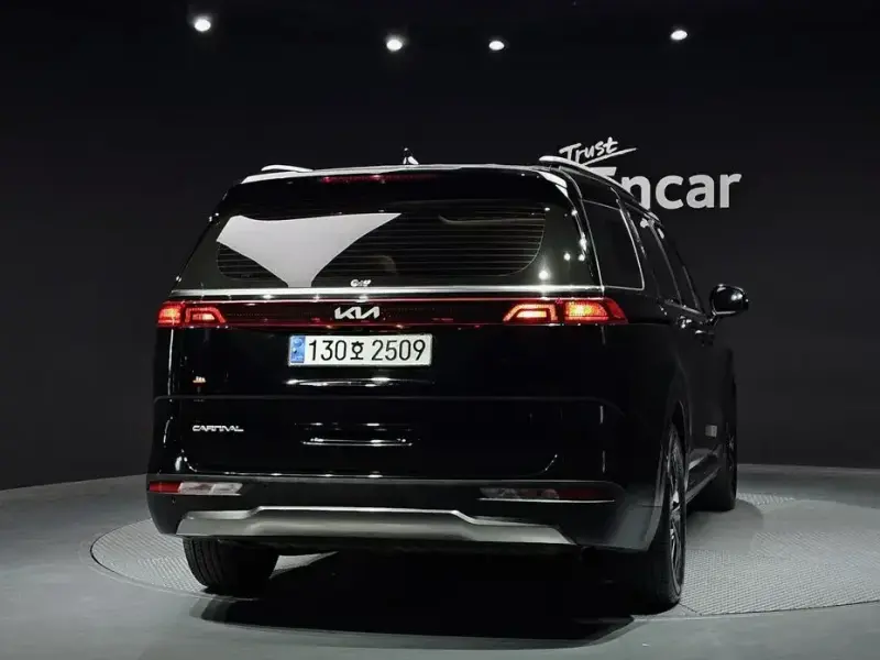 2023 Kia Carnival с пробегом 26 494 км