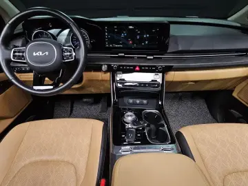 2023 Kia Carnival с пробегом 26 494 км