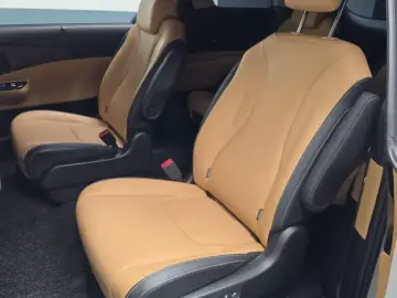 2022 Kia Carnival с пробегом 47 500 км
