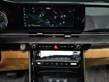 2023 Kia Carnival с пробегом 26 494 км