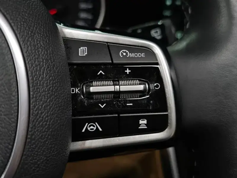 2023 Kia Carnival с пробегом 26 494 км