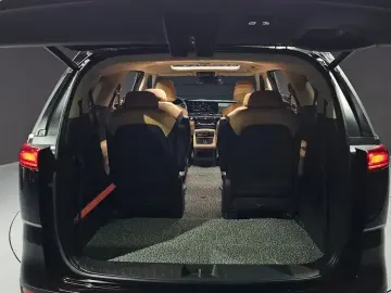 2023 Kia Carnival с пробегом 26 494 км