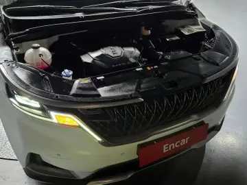 2023 Kia Carnival с пробегом 35 885 км