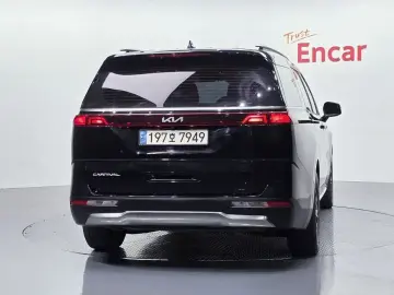 2022 Kia Carnival с пробегом 17 804 км