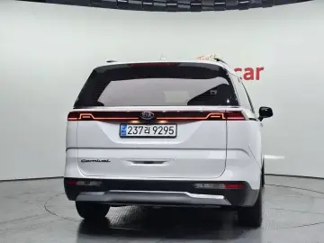 2021 Kia Carnival с пробегом 109 200 км