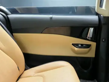 2022 Kia Carnival с пробегом 17 804 км