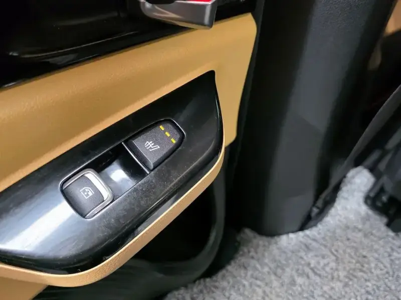 2022 Kia Carnival с пробегом 17 804 км