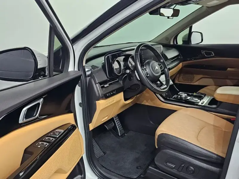 2021 Kia Carnival с пробегом 109 200 км