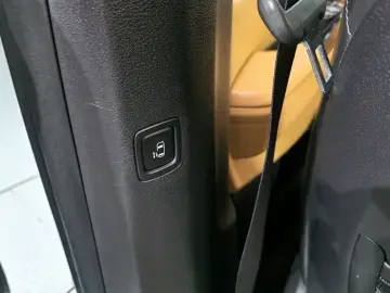2022 Kia Carnival с пробегом 17 804 км