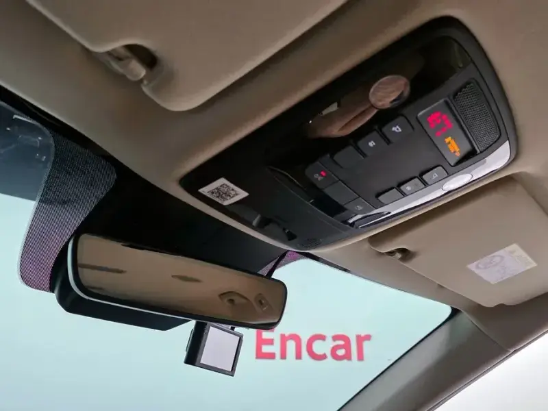 2022 Kia Carnival с пробегом 17 804 км