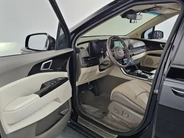 2023 Kia Carnival с пробегом 51 424 км