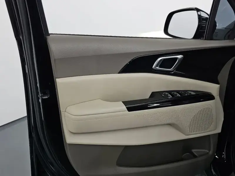 2023 Kia Carnival с пробегом 51 424 км