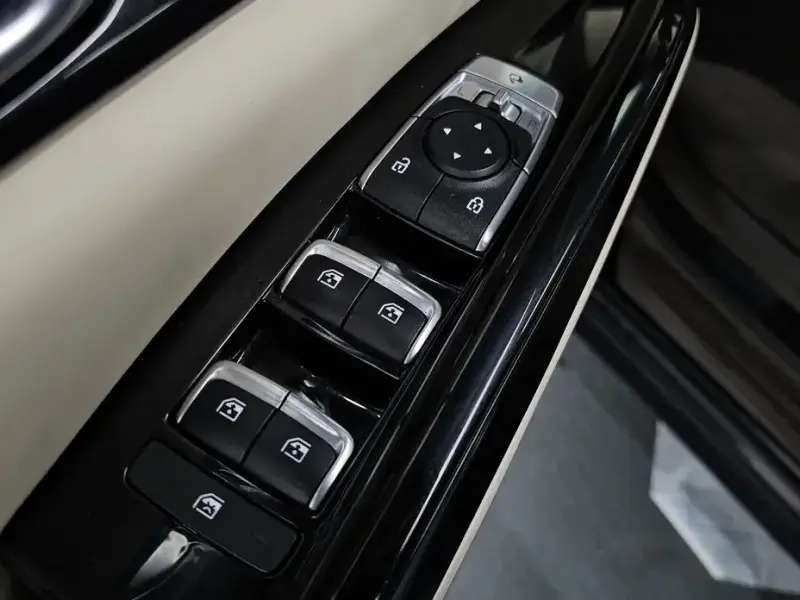 2023 Kia Carnival с пробегом 51 424 км