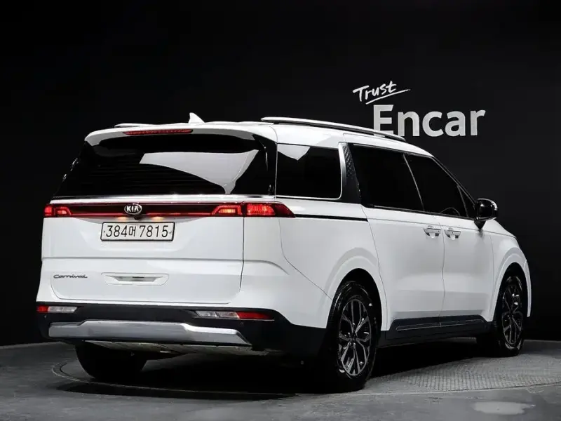 2021 Kia Carnival с пробегом 58 000 км