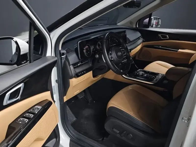 2021 Kia Carnival с пробегом 58 000 км