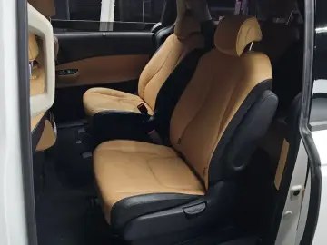 2021 Kia Carnival с пробегом 58 000 км