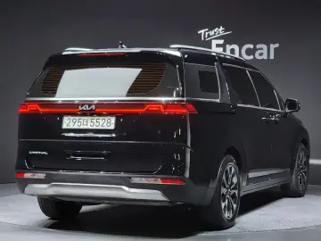 2022 Kia Carnival с пробегом 43 520 км