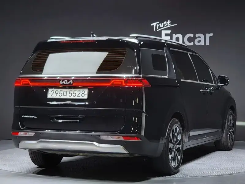 2022 Kia Carnival с пробегом 43 520 км