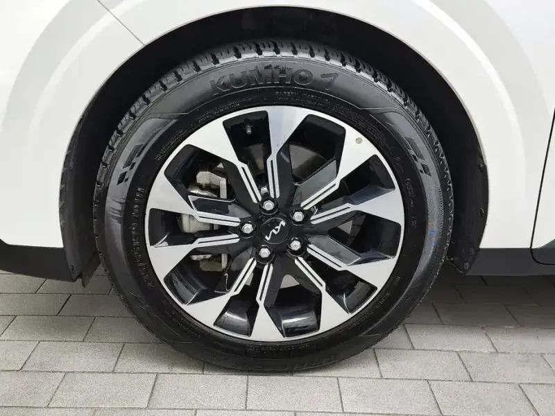 2021 Kia Carnival с пробегом 142 534 км
