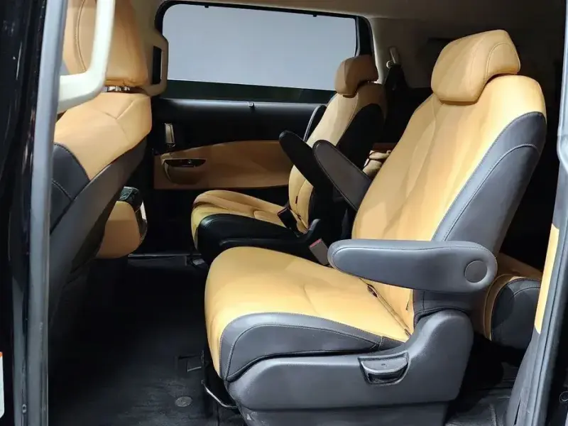 2022 Kia Carnival с пробегом 43 520 км