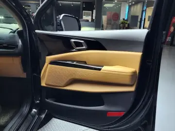 2022 Kia Carnival с пробегом 43 520 км