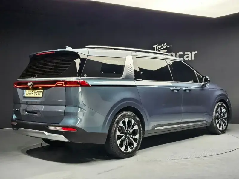 2021 Kia Carnival с пробегом 97 974 км