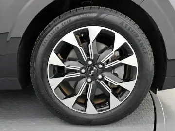 2023 Kia Carnival с пробегом 13 306 км