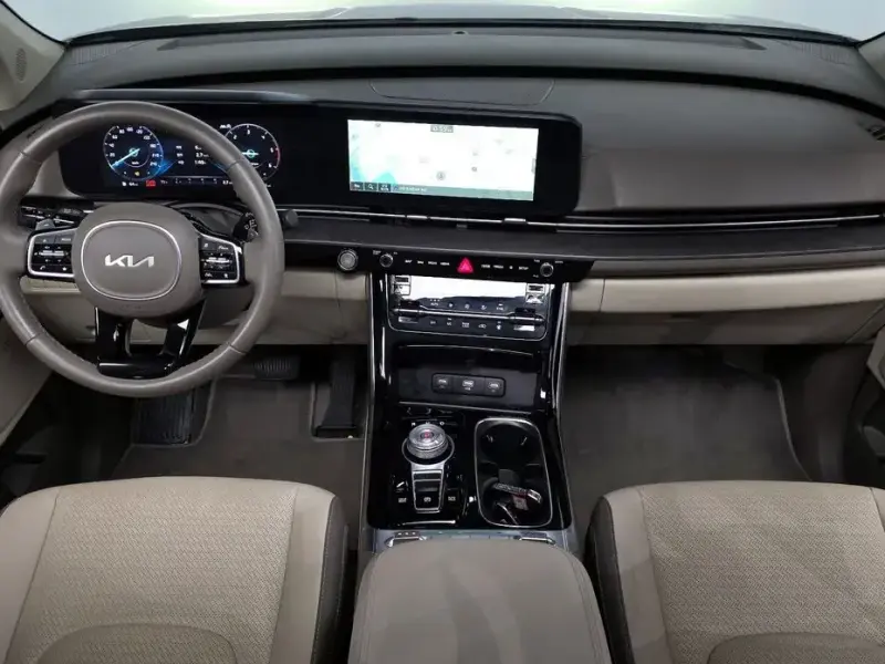 2023 Kia Carnival с пробегом 13 306 км