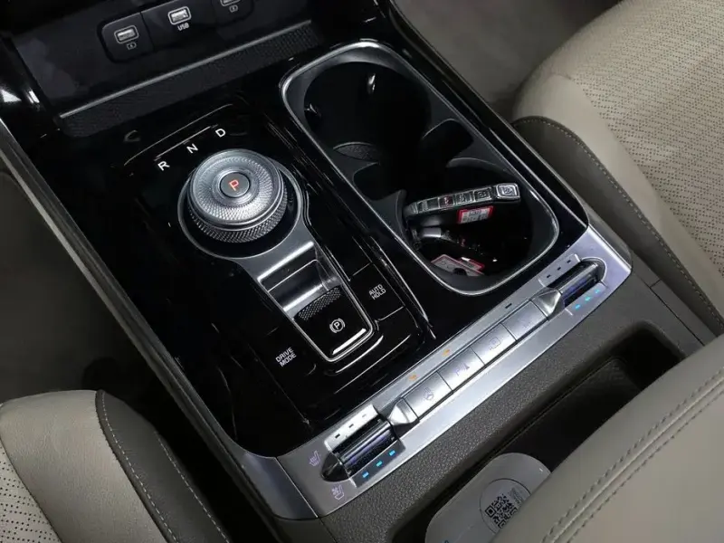 2023 Kia Carnival с пробегом 13 306 км