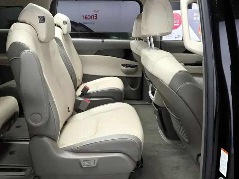 2023 Kia Carnival с пробегом 13 306 км