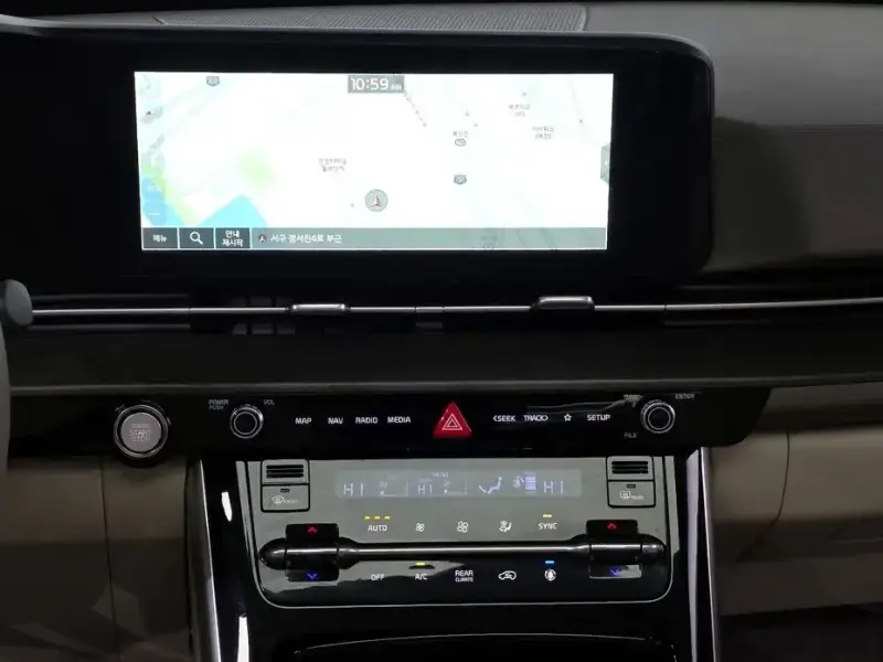 2023 Kia Carnival с пробегом 13 306 км