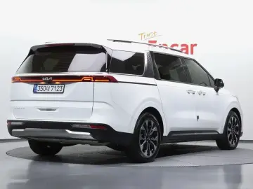 2022 Kia Carnival с пробегом 65 688 км