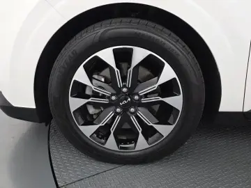 2022 Kia Carnival с пробегом 65 688 км