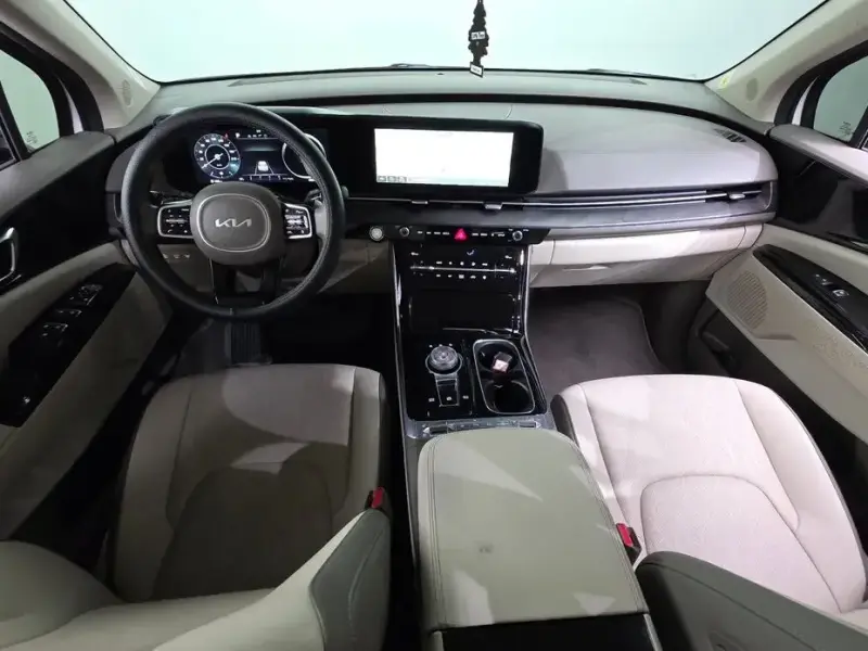 2022 Kia Carnival с пробегом 65 688 км