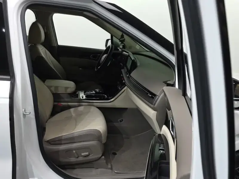 2022 Kia Carnival с пробегом 65 688 км