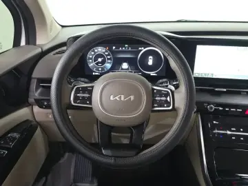 2022 Kia Carnival с пробегом 65 688 км