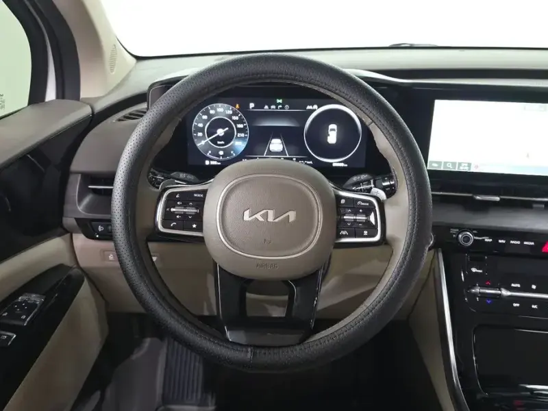 2022 Kia Carnival с пробегом 65 688 км