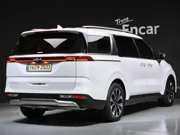 2022 Kia Carnival с пробегом 73 853 км