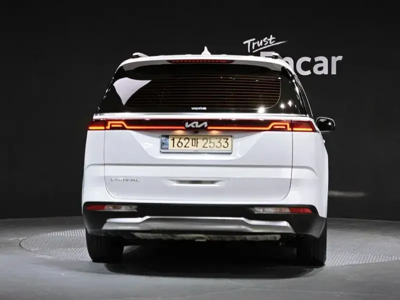 2022 Kia Carnival с пробегом 73 853 км