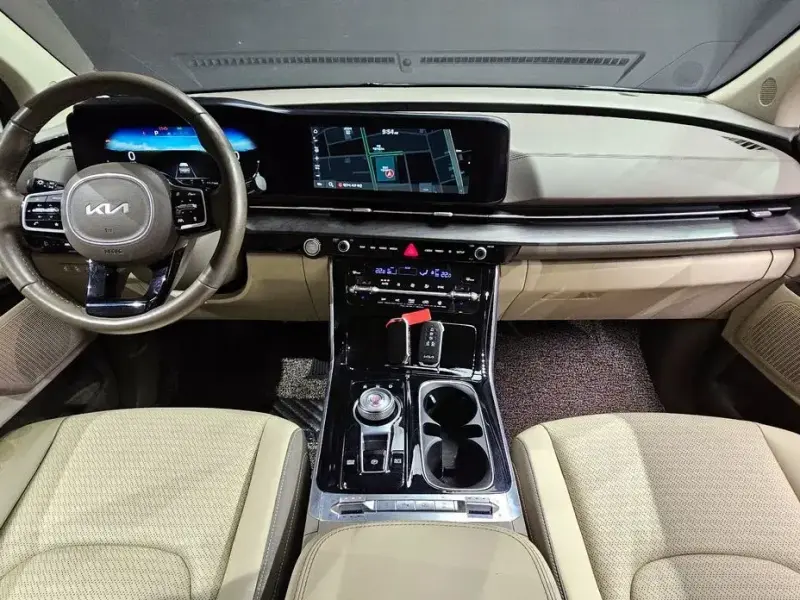 2022 Kia Carnival с пробегом 73 853 км