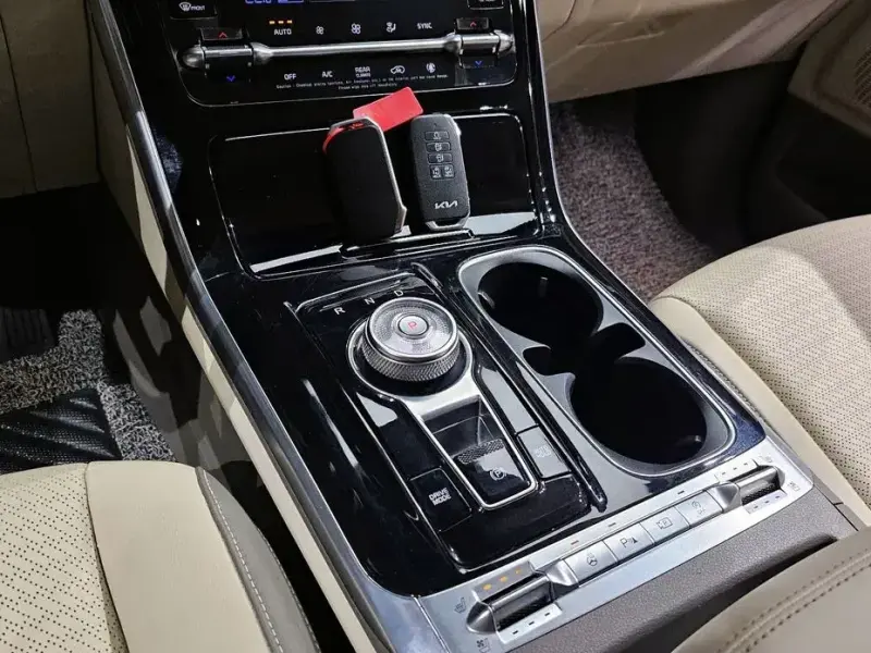 2022 Kia Carnival с пробегом 73 853 км