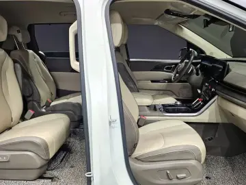 2022 Kia Carnival с пробегом 73 853 км