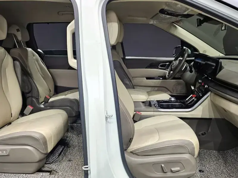 2022 Kia Carnival с пробегом 73 853 км