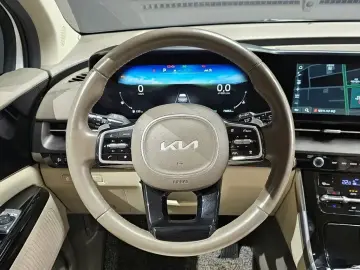 2022 Kia Carnival с пробегом 73 853 км