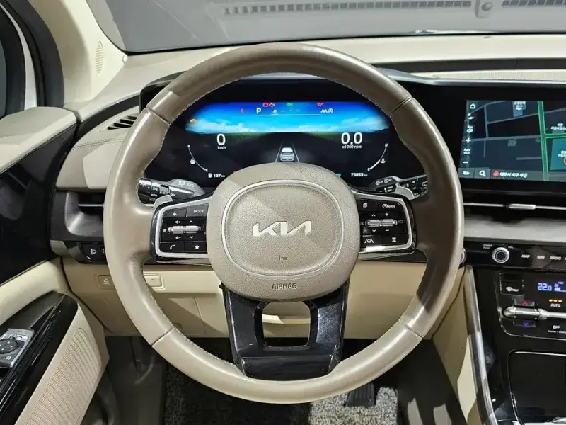 2022 Kia Carnival с пробегом 73 853 км
