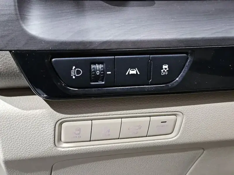 2022 Kia Carnival с пробегом 73 853 км